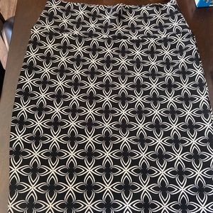 Lularoe cassie pencil skirt black and white size medium